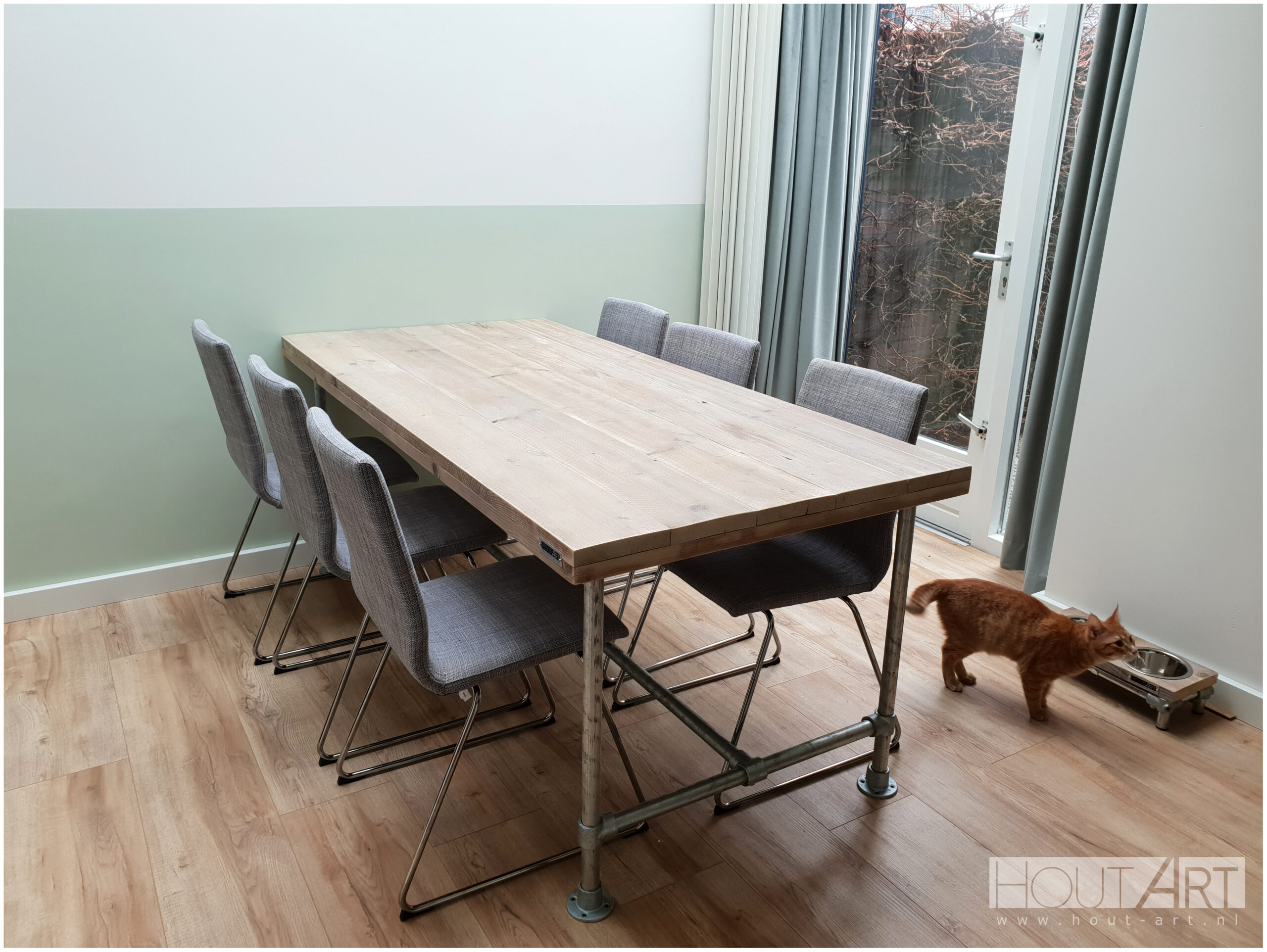 Tafel eettafel steigerbuis luxe met steigerhout van Hout-Art.