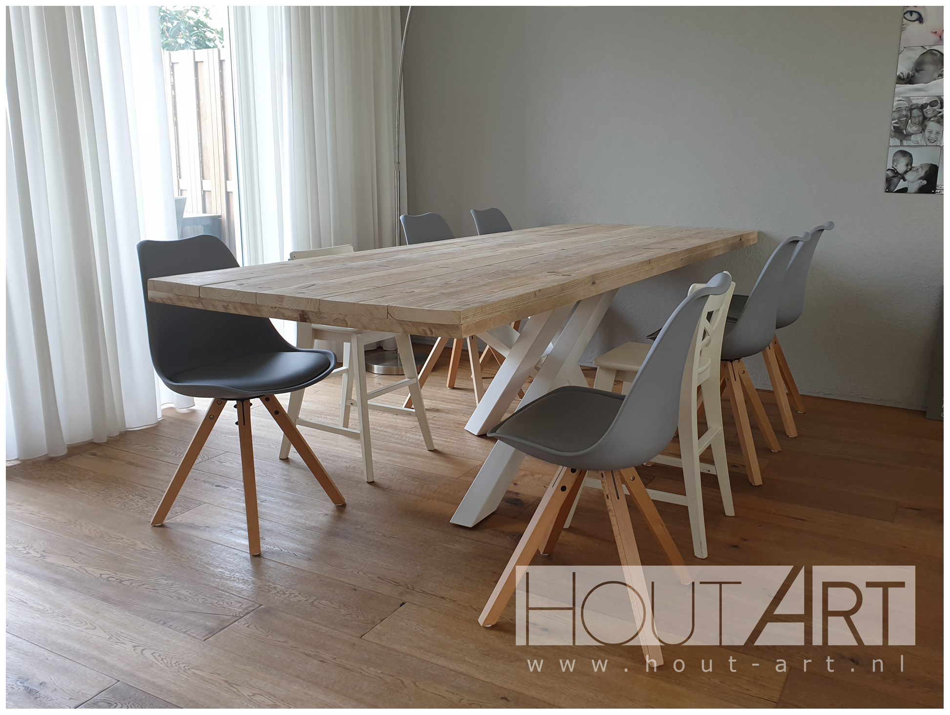 Tafel twisterpoot staal met steigerhout van Hout-Art.