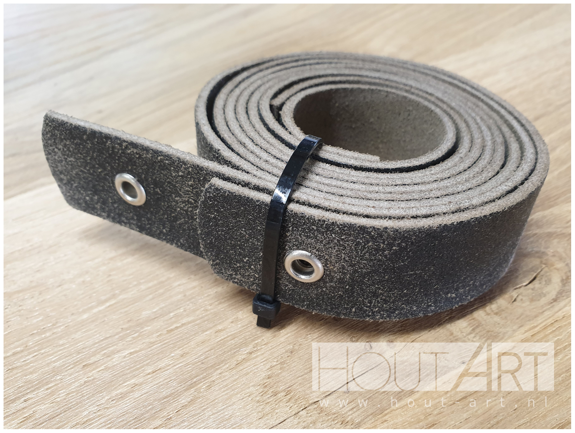 Leren wandplankhouder set zwart gevlamd voor wandplank van Hout-Art.