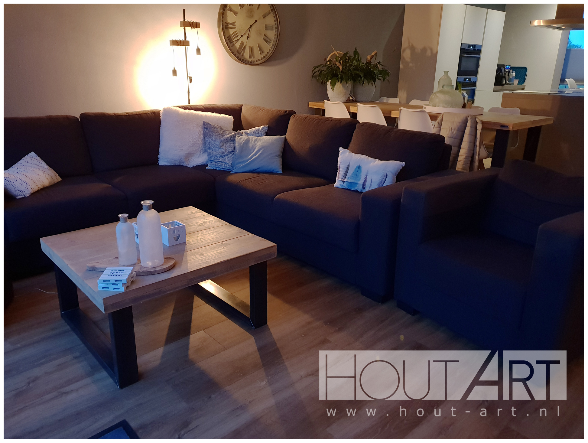 Salontafel stalen u-poot staal met steigerhout van Hout-Art.