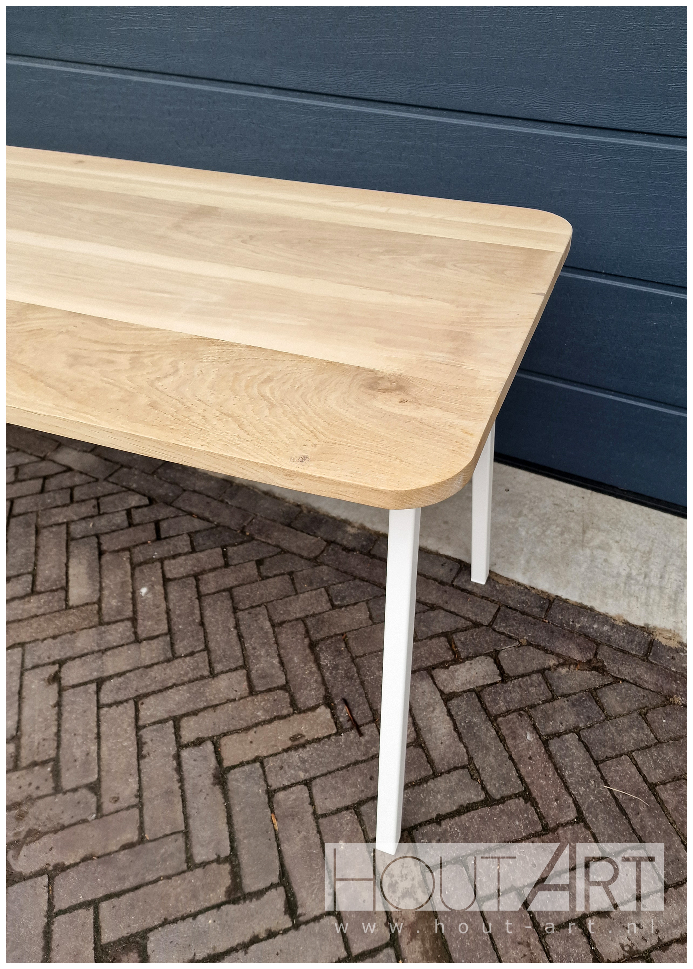 Bureau stalen frame design schuine poot met eiken van Hout-Art.