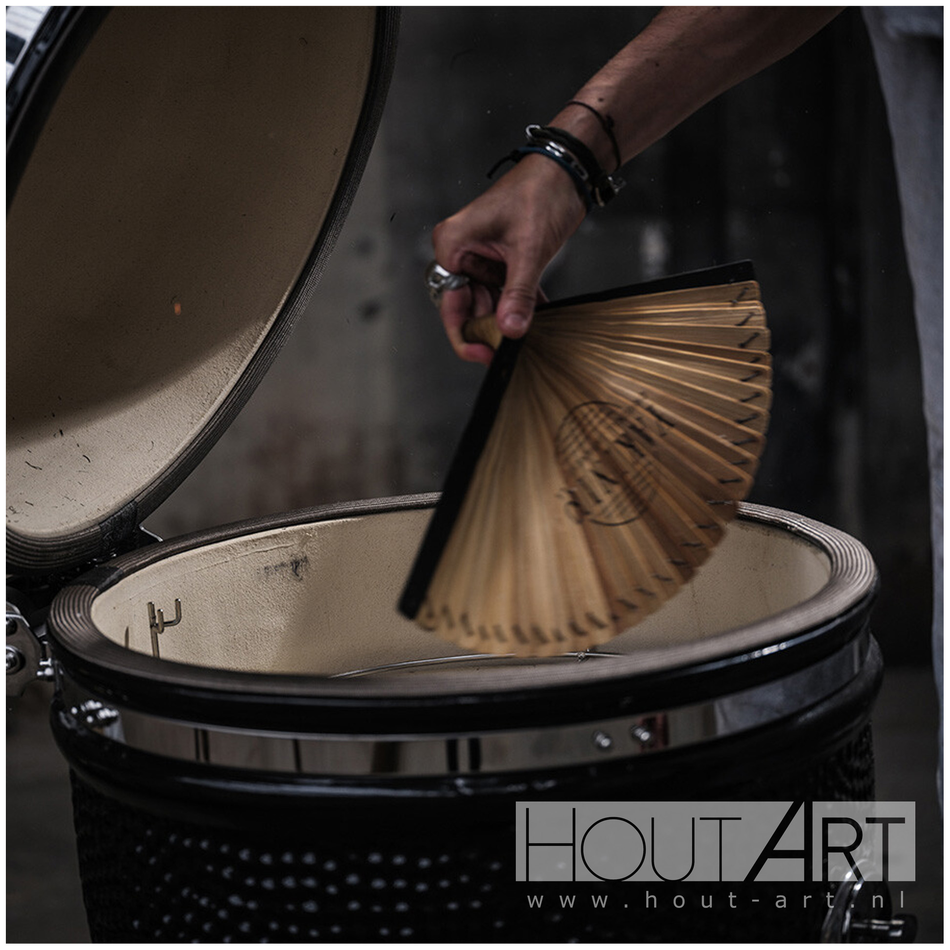 Yakiniku waaier van Hout-Art. BBQ, Barbecue.