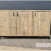 Kast dressoir steigerhout stalen onderfame zwarte poedercoating deuren met stalen handgreep van Hout-Art.