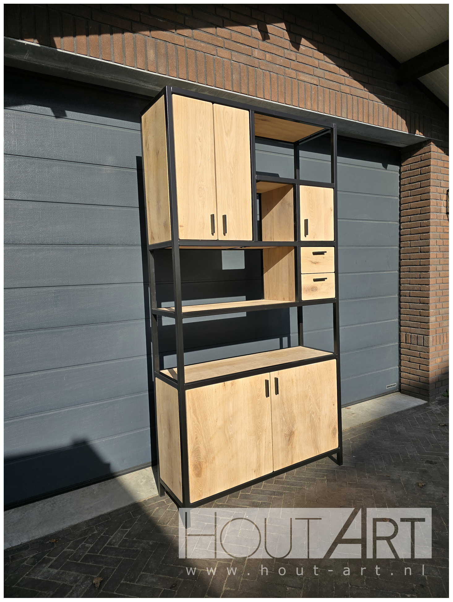 Vakkenkast stalen frame met deuren en lades eiken LED vaste voeding van Hout-Art.