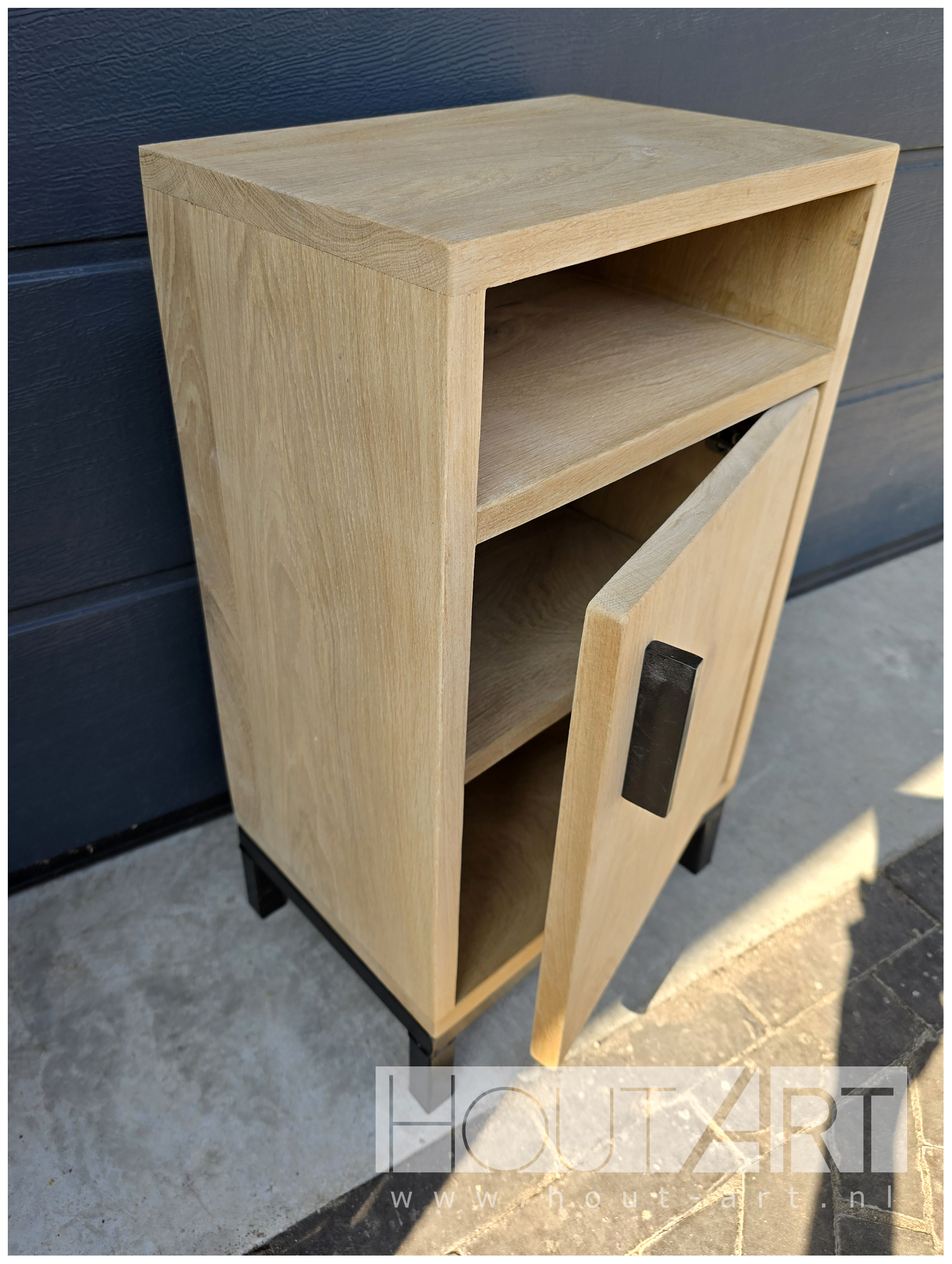 Kast bureaukast stalen onderfame eiken met deur en open vak van Hout-Art.