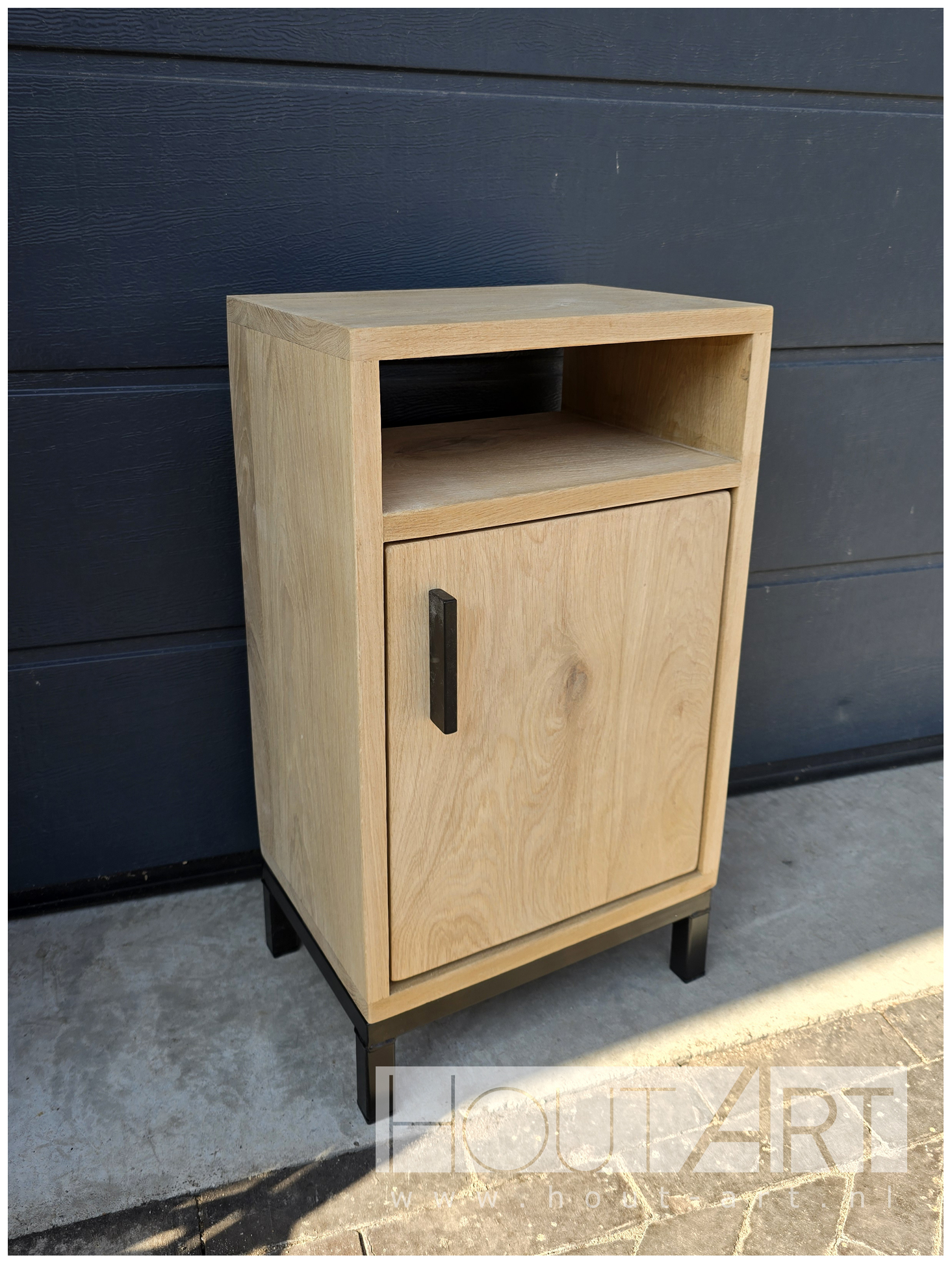 Kast bureaukast stalen onderfame eiken met deur en open vak van Hout-Art.