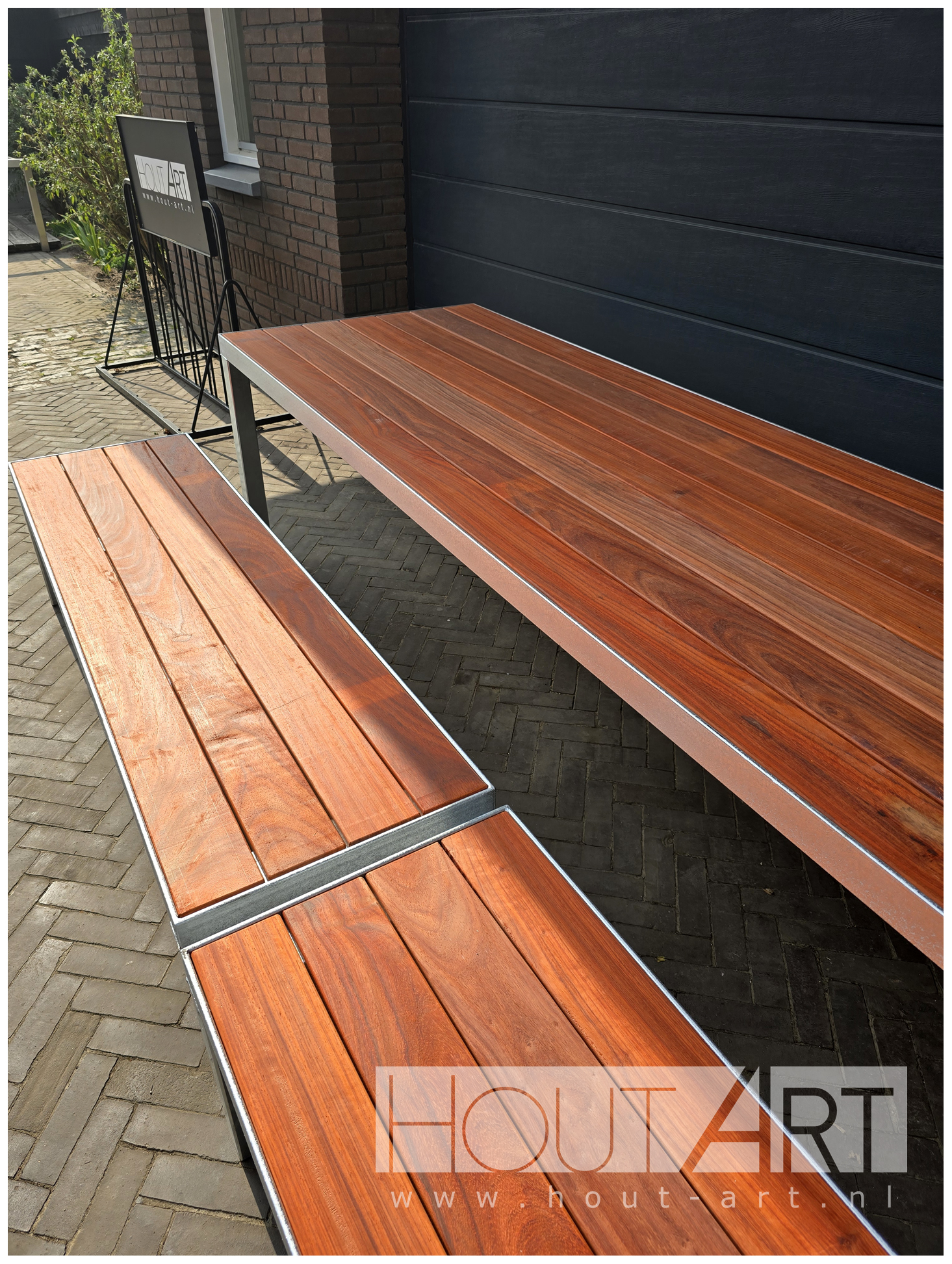 Tafel padoek verzinkt stalen frame eettafel tuintafel inliggend van Hout-Art.